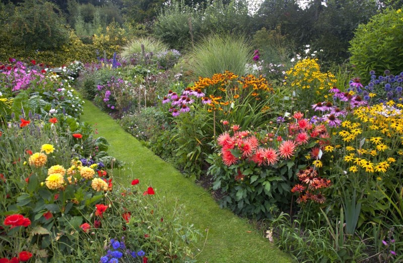 32 Amazing English Gardens & Gardening Ideas for Your Home