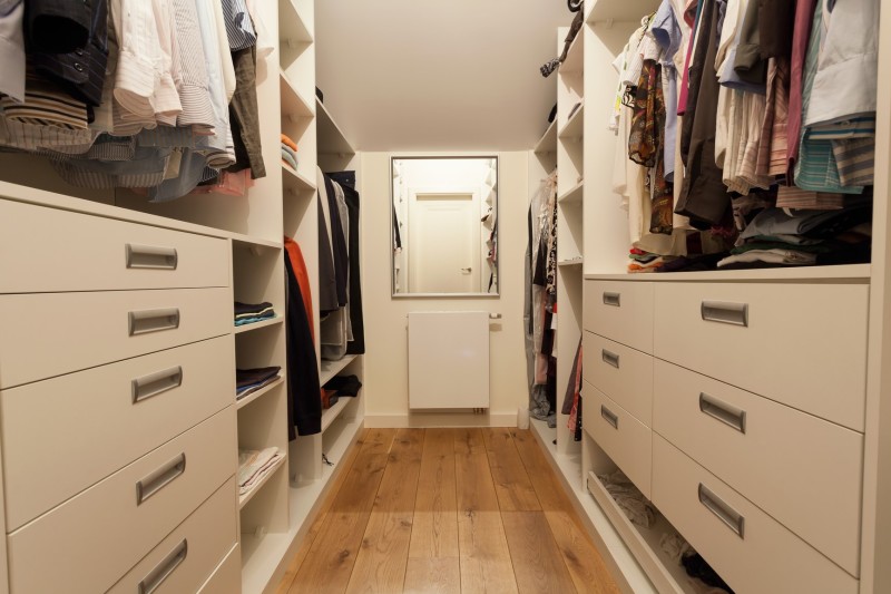 Luxurious Walk in Wardrobes and Dressing Room Ideas